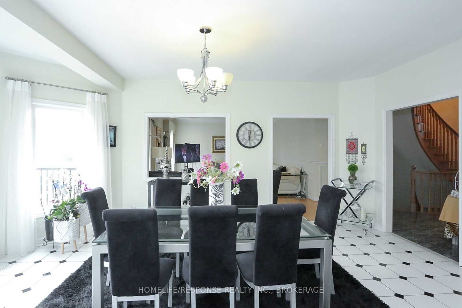 2166 Erin Centre Blvd