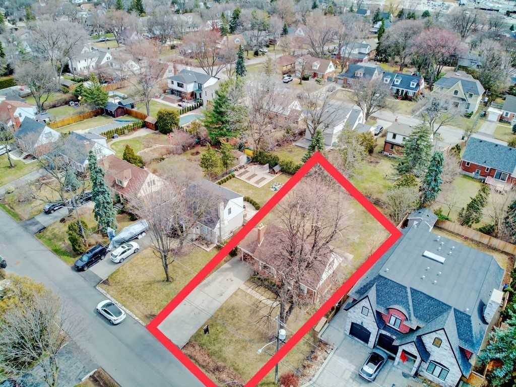 1166 Greening Ave