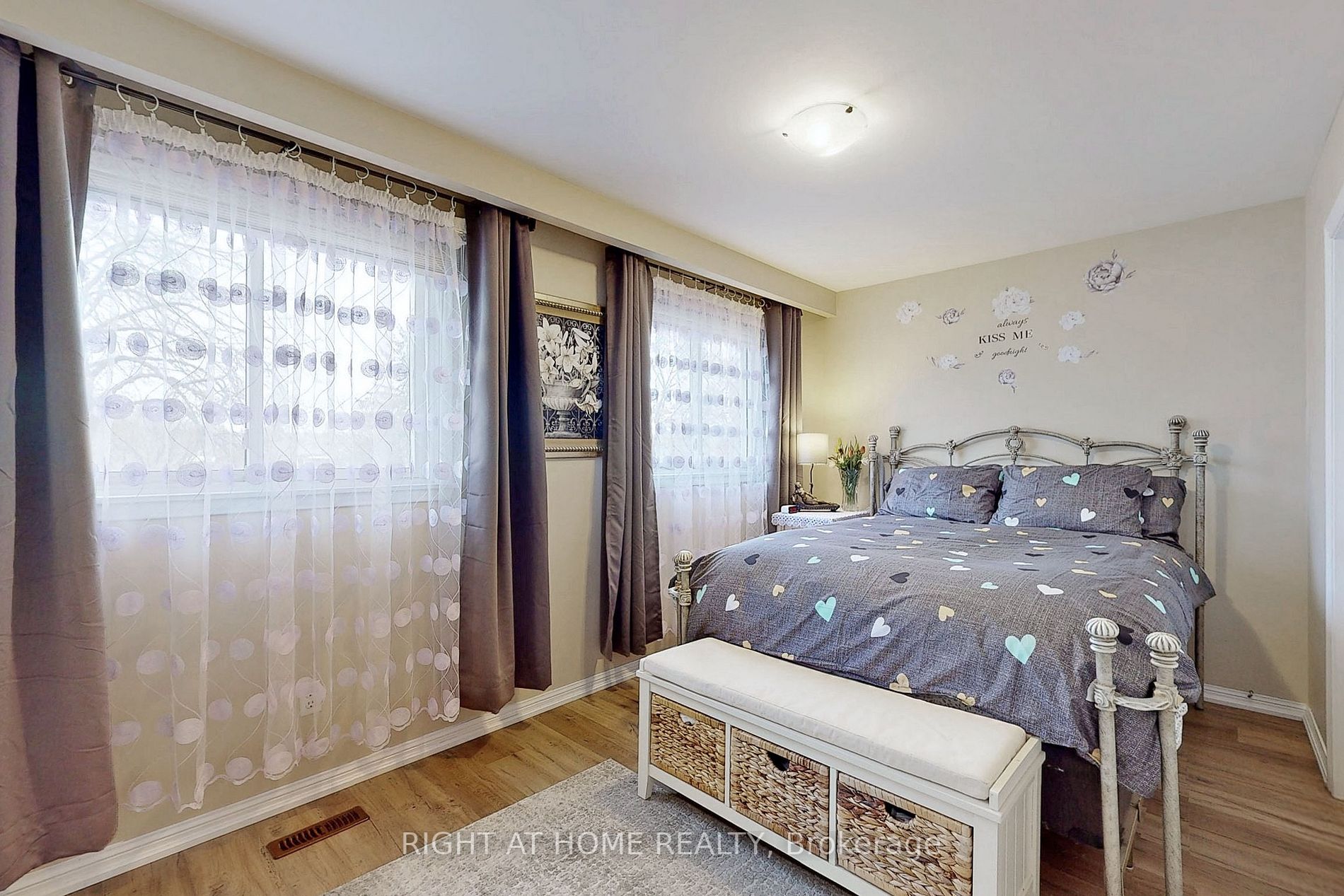 521 Boismere Crt