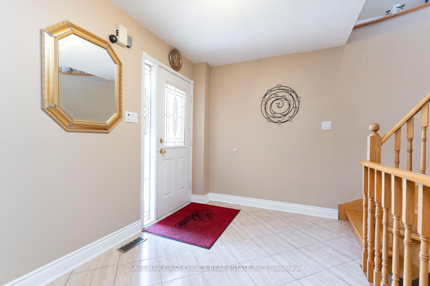 4812 Crystal Rose Dr