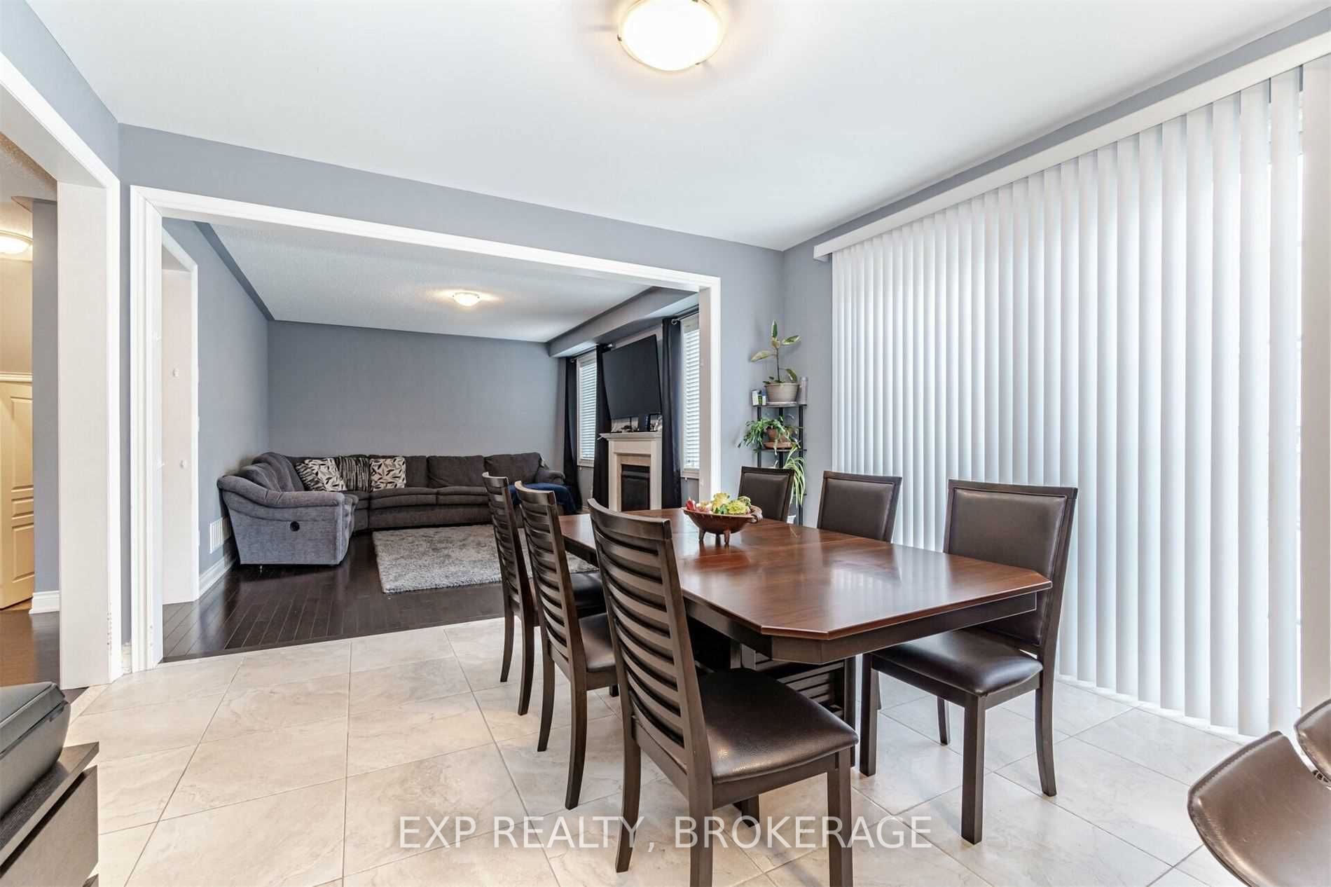 40 Squire Ellis Dr