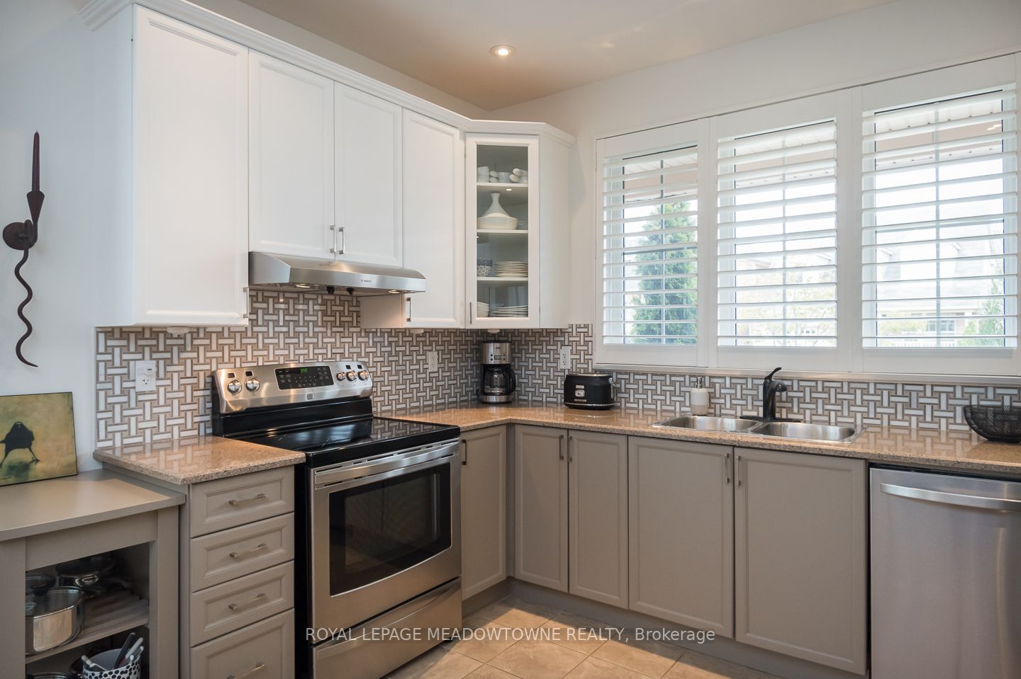 832 Rayner Court