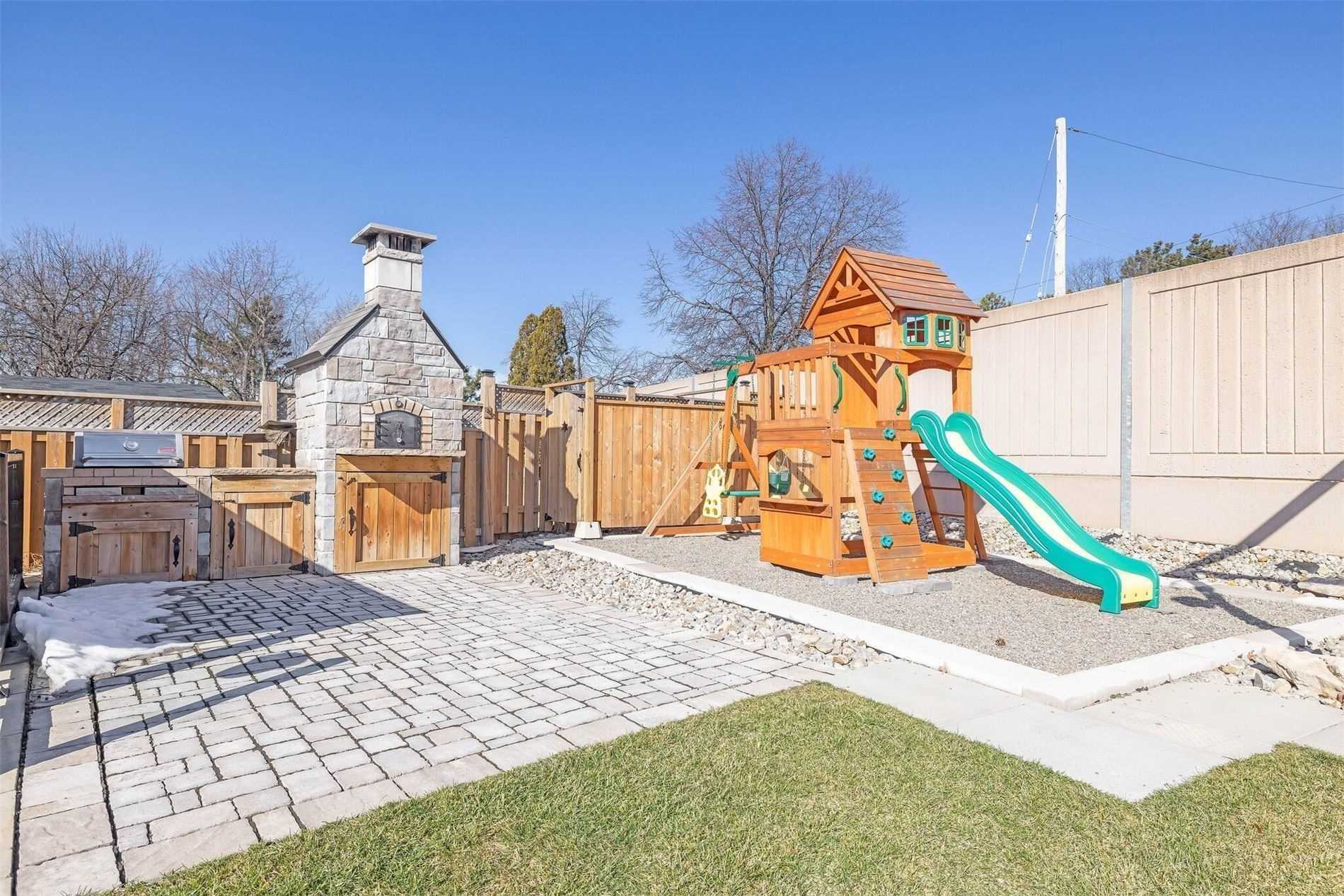 35 Crosswood Lane, Brampton