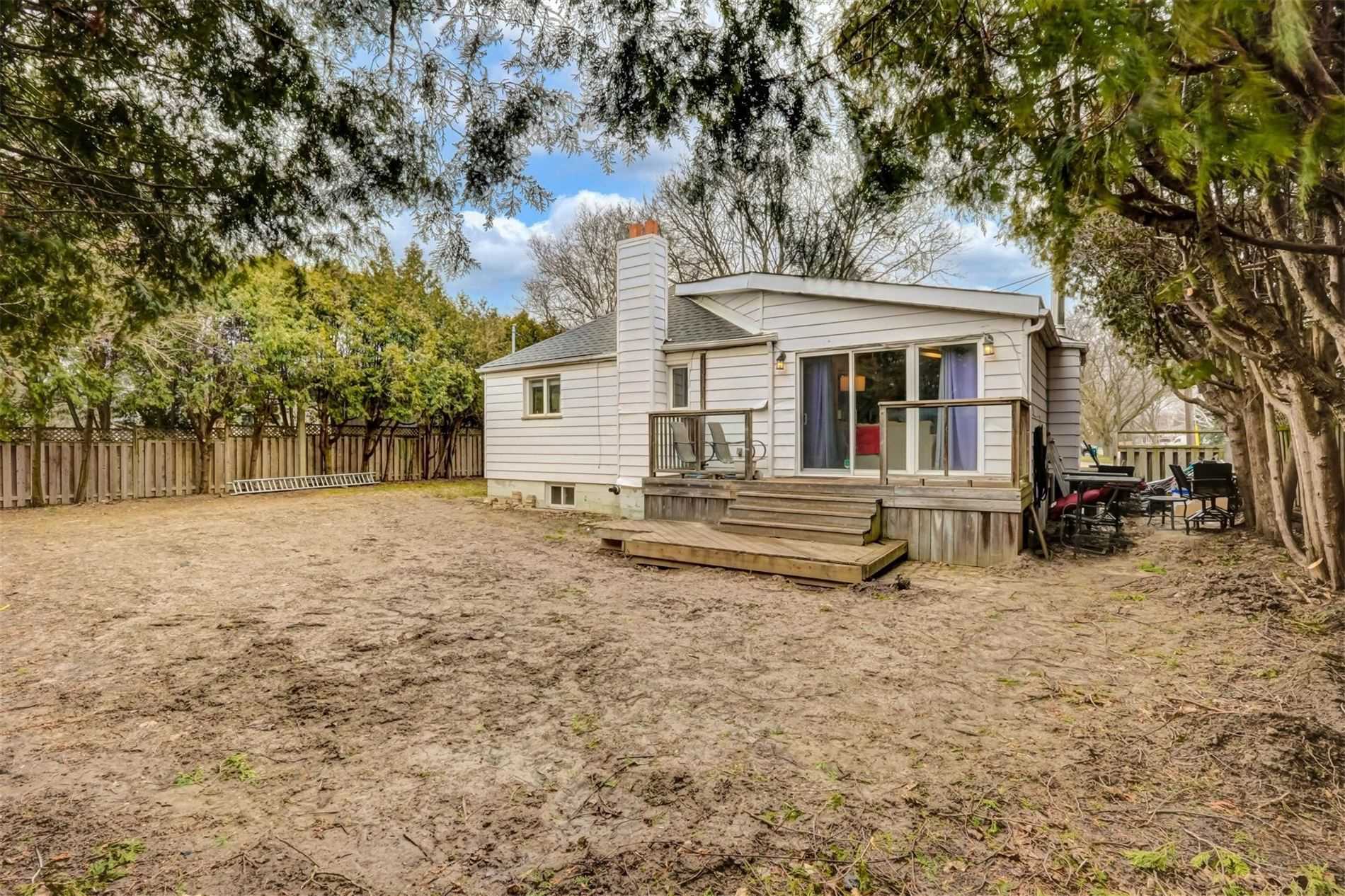 1036 Marley Crescent