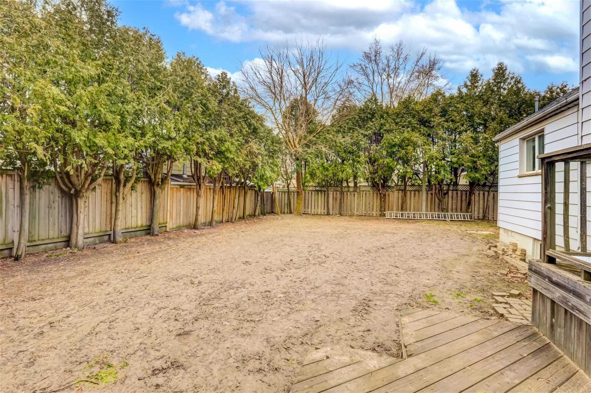 1036 Marley Crescent