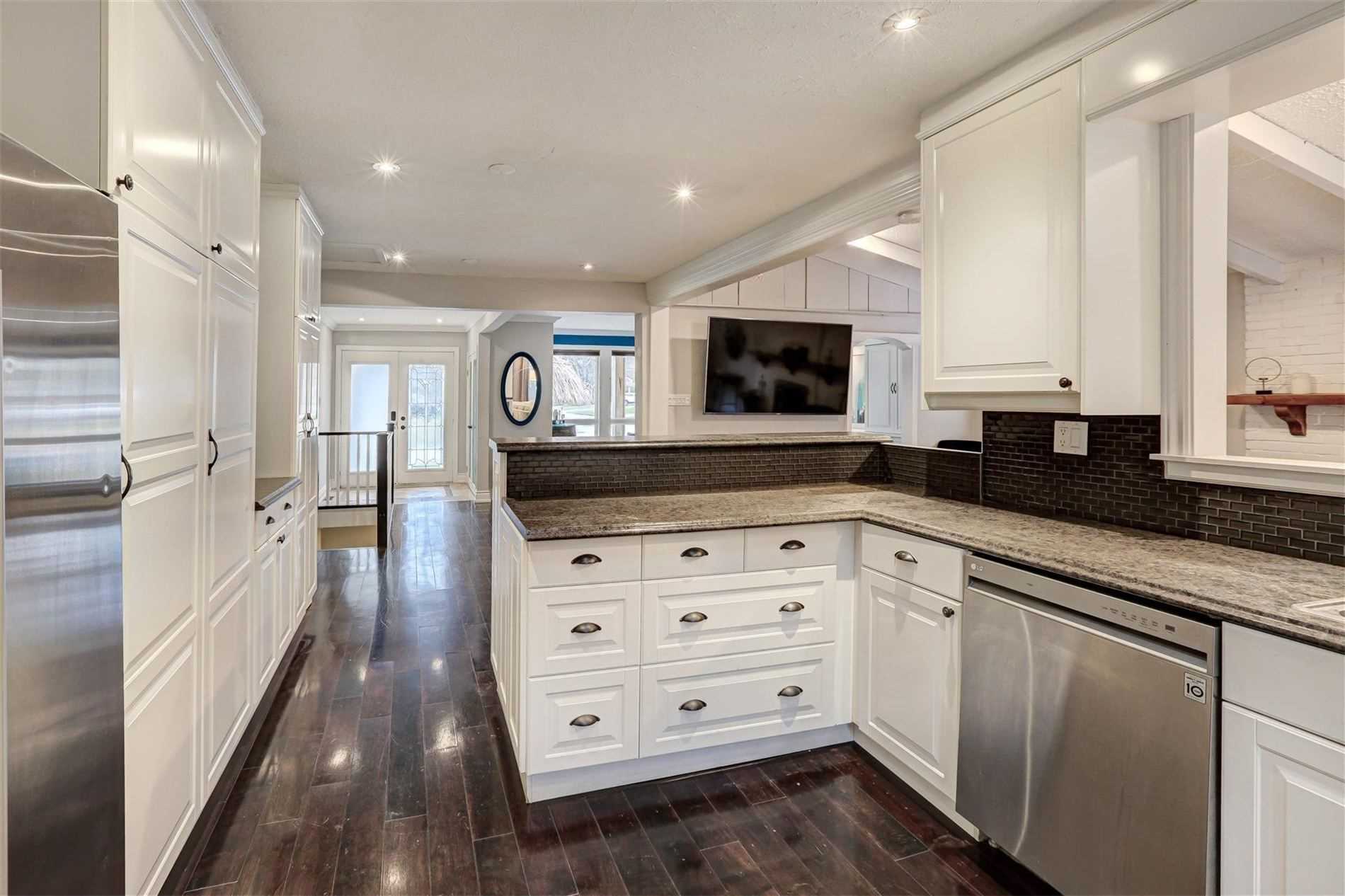1036 Marley Crescent
