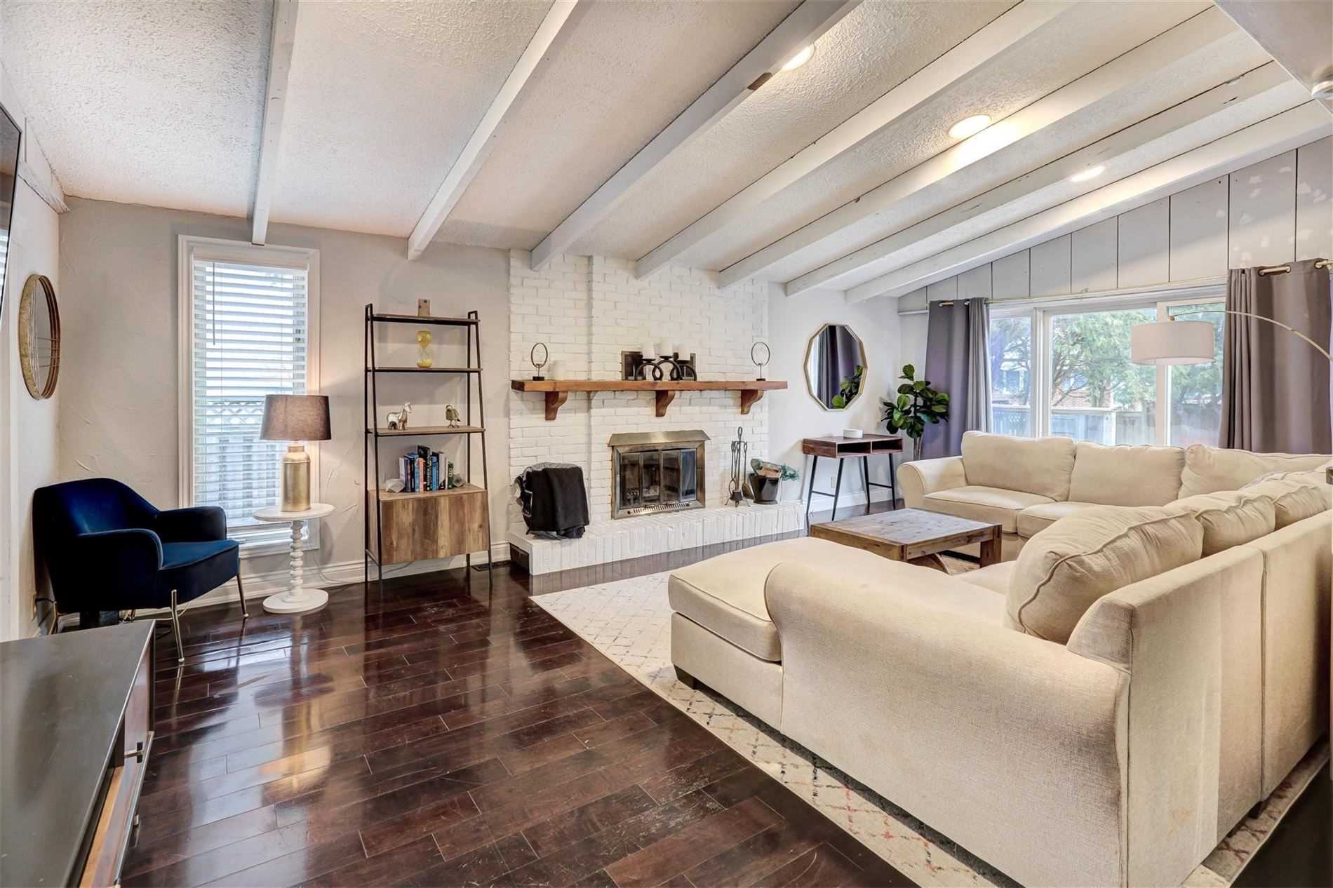 1036 Marley Crescent