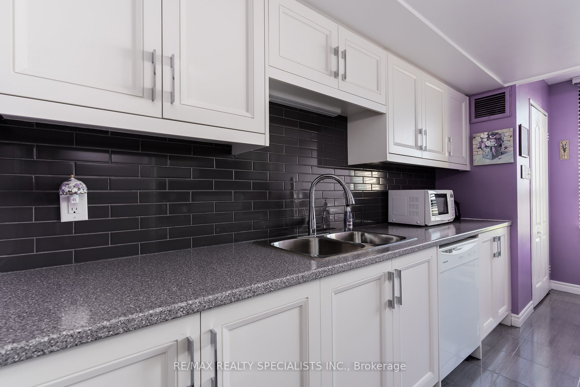 1300 Bloor St, #1901