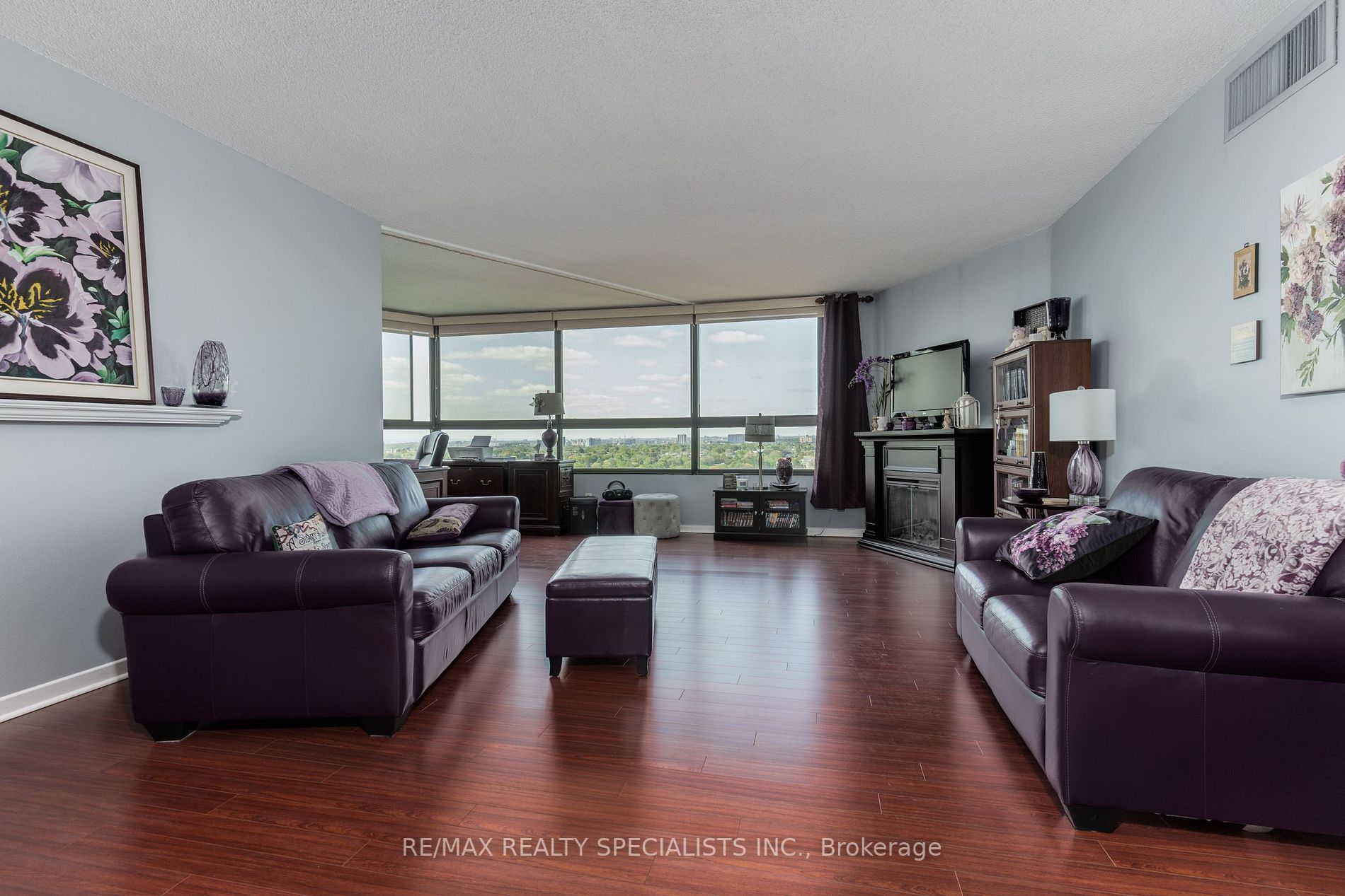 1300 Bloor St, #1901