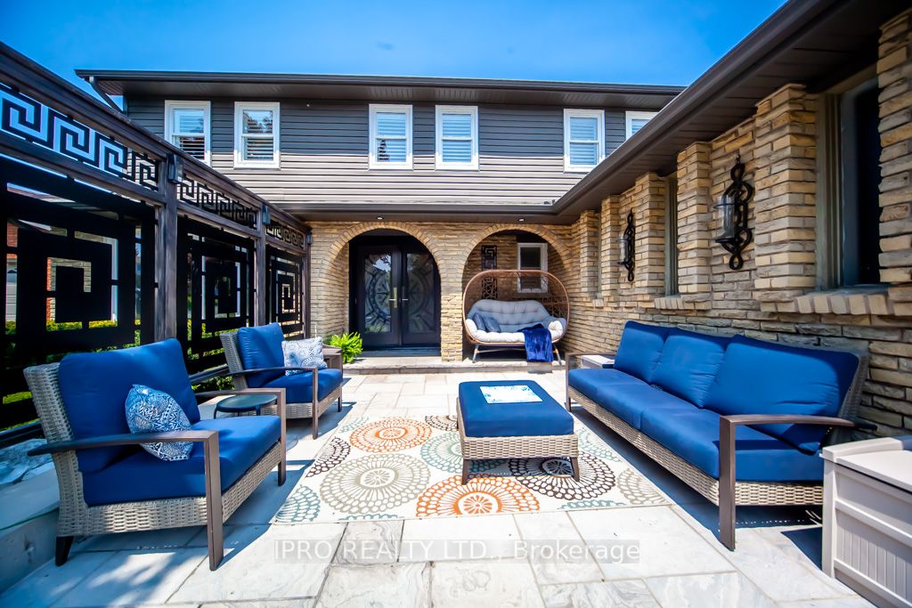 Listing W6012140 - Large Photo # 2