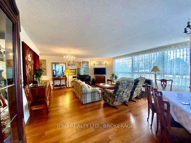 Listing W6012235 - Large Photo # 11