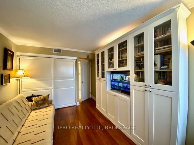 Listing W6012235 - Large Photo # 4
