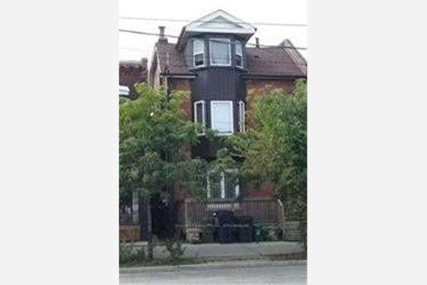2011 Dundas St W, Toronto