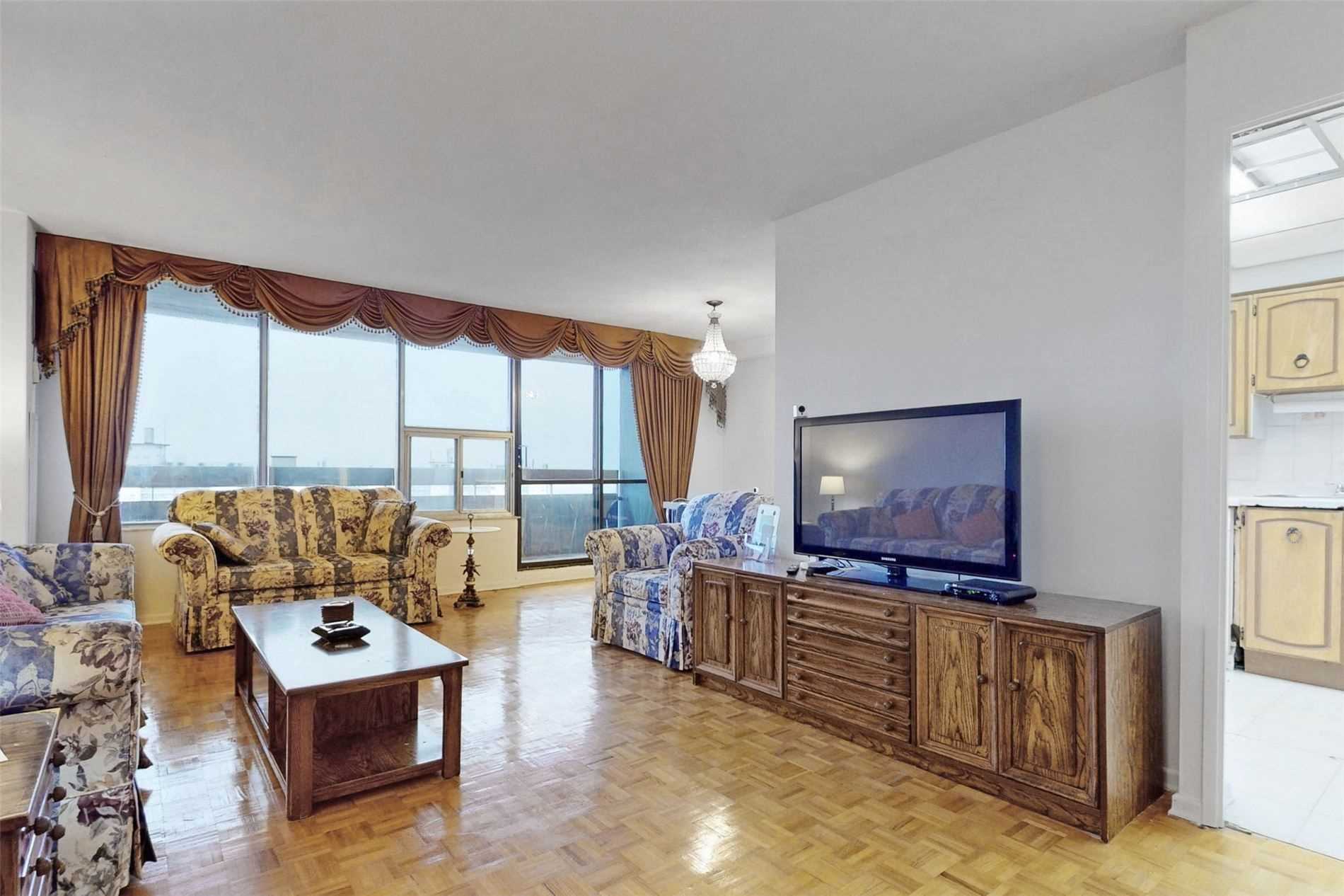 11 Wincott Dr, #1806