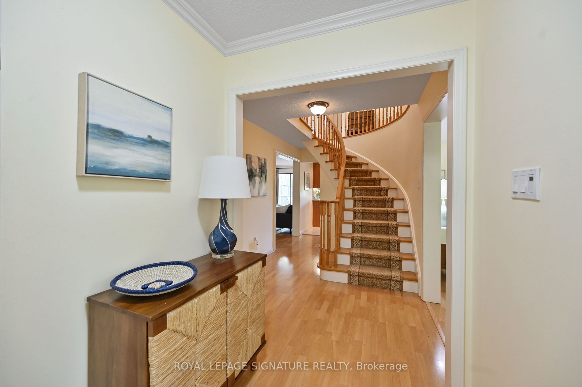 Listing W6012632 - Large Photo # 3