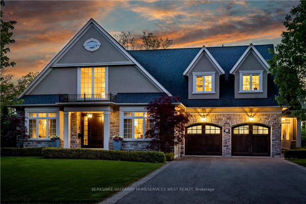 832 Parkland Ave, Mississauga