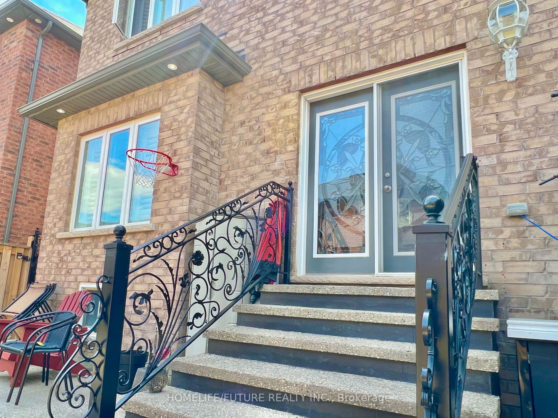 65 Lola Cres