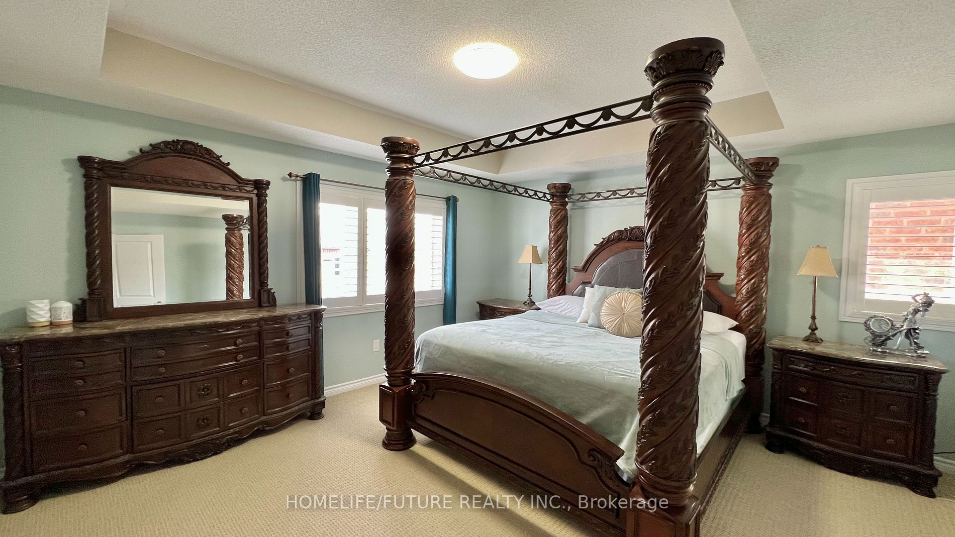 65 Lola Cres