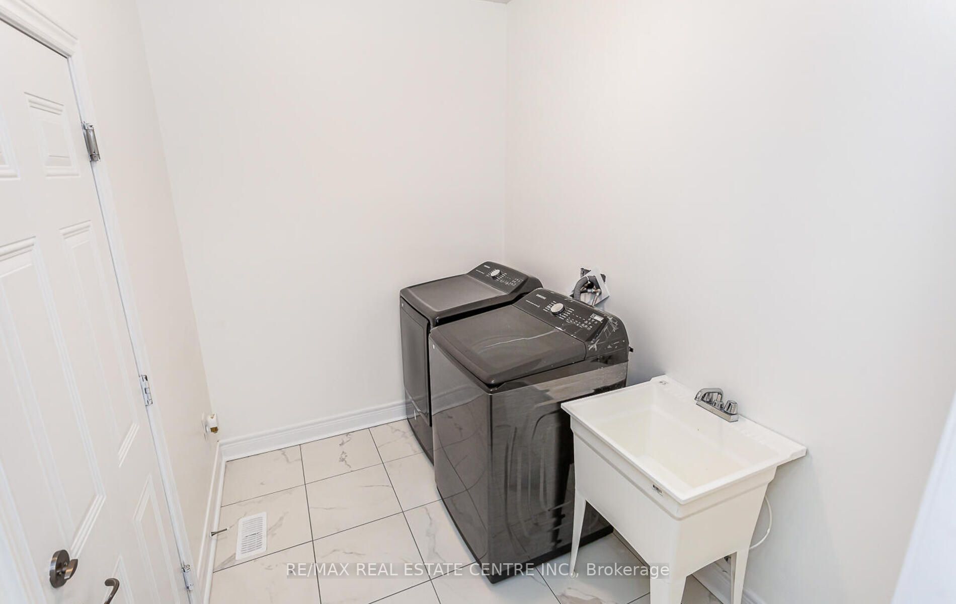 Listing W6013036 - Large Photo # 20