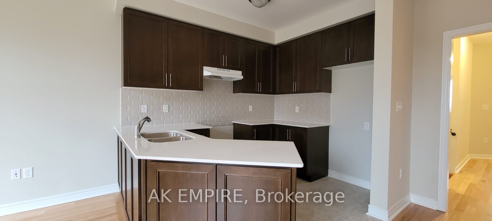 55 Benhurst Cres