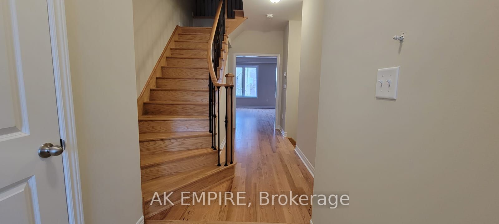 55 Benhurst Cres