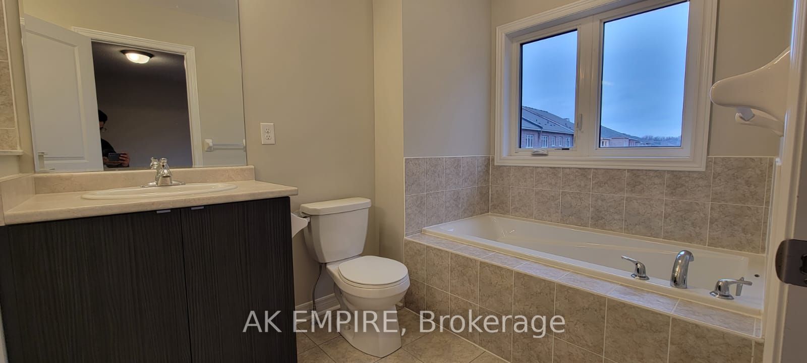 55 Benhurst Cres