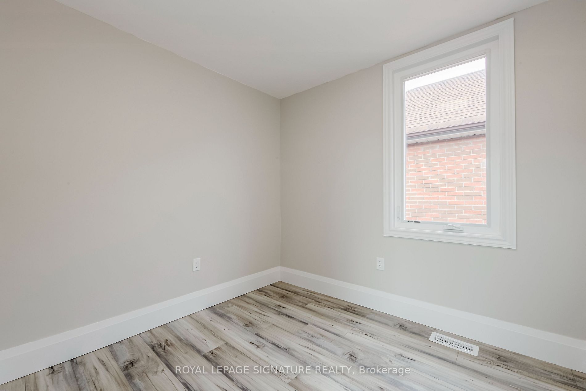 19 Schell Ave