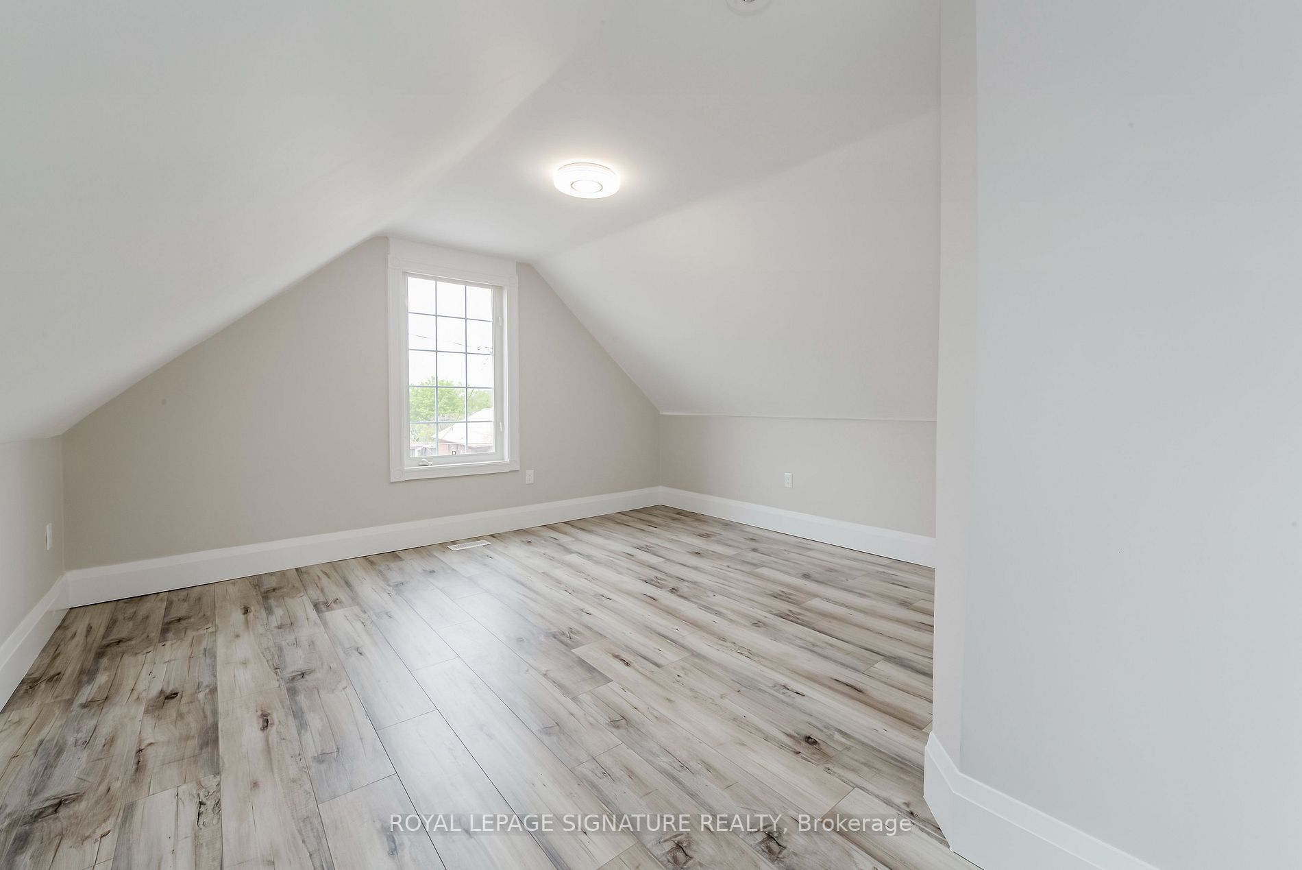 19 Schell Ave