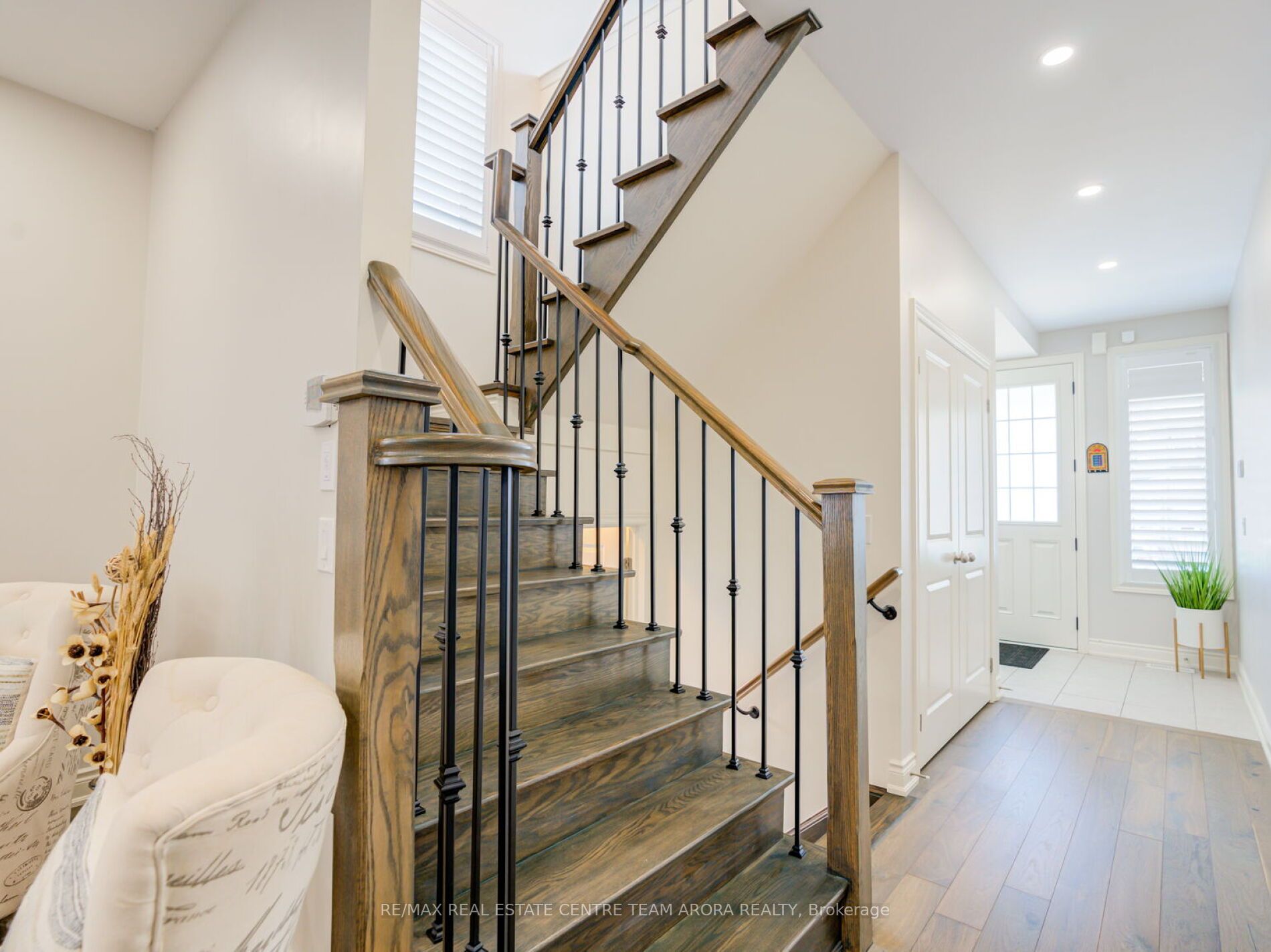 48 Hogan Manor Dr