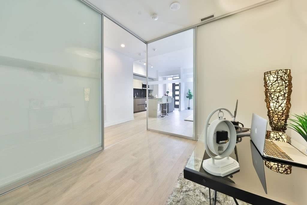 21 Park St E, #Th03