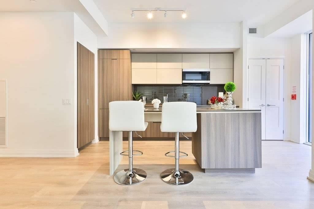 21 Park St E, #Th03