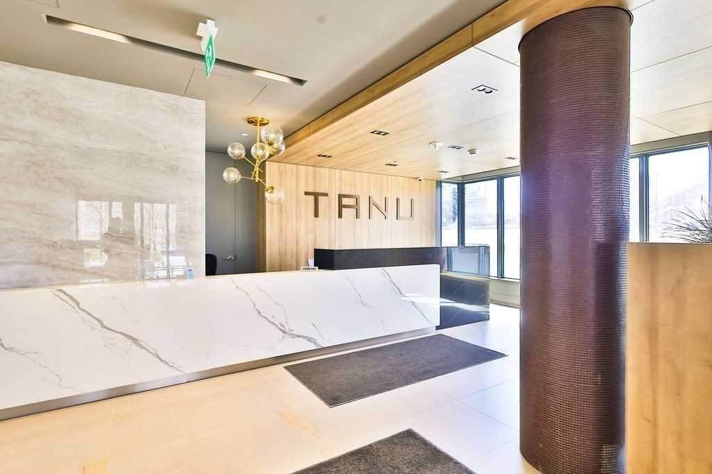 21 Park St E, #Th03