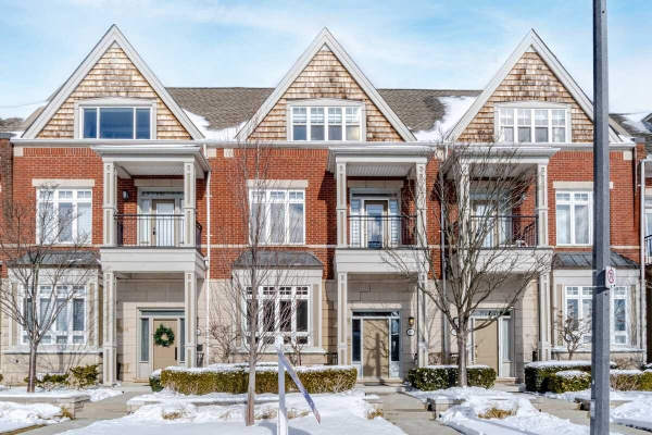 101 St Lawrence Dr, Mississauga