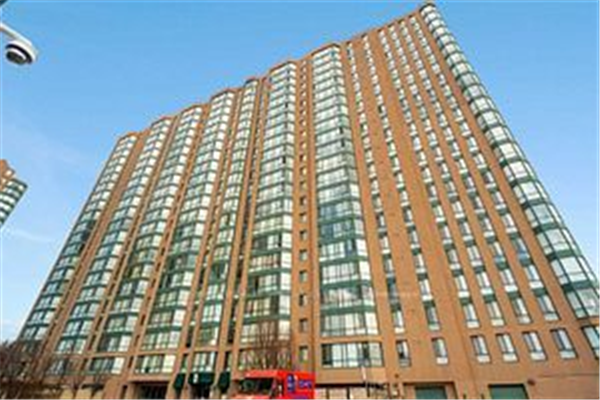145 Hillcrest Ave, Mississauga