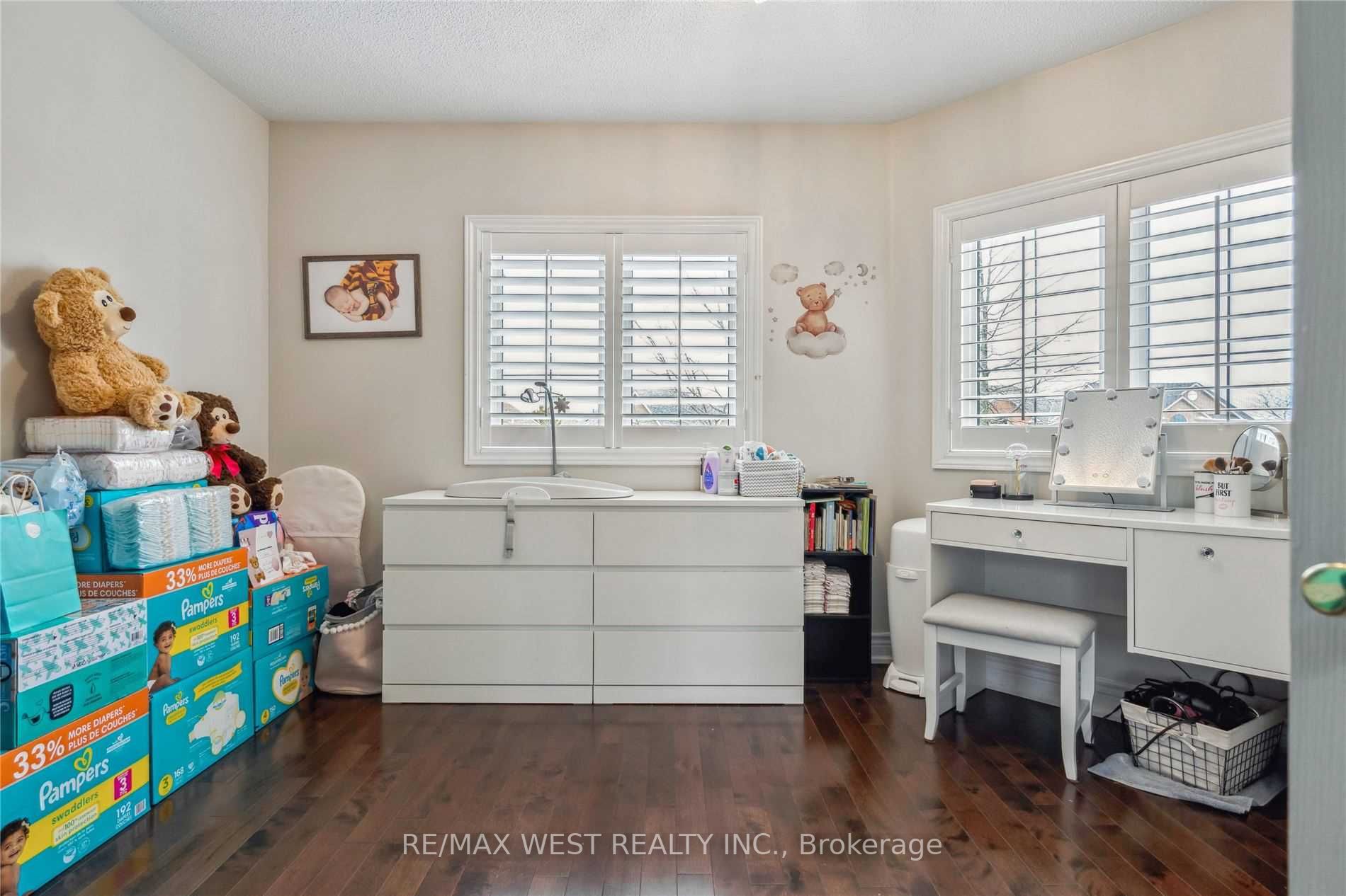 8 Ashbury Cres