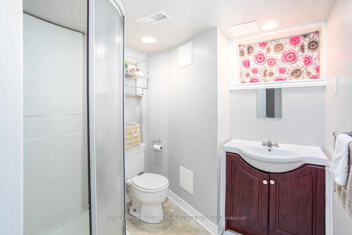 1248 Hertel Cres