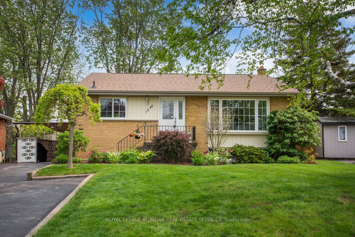 1248 Hertel Cres