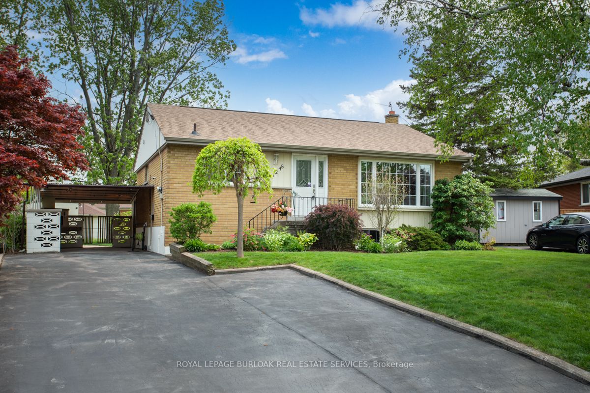 1248 Hertel Cres
