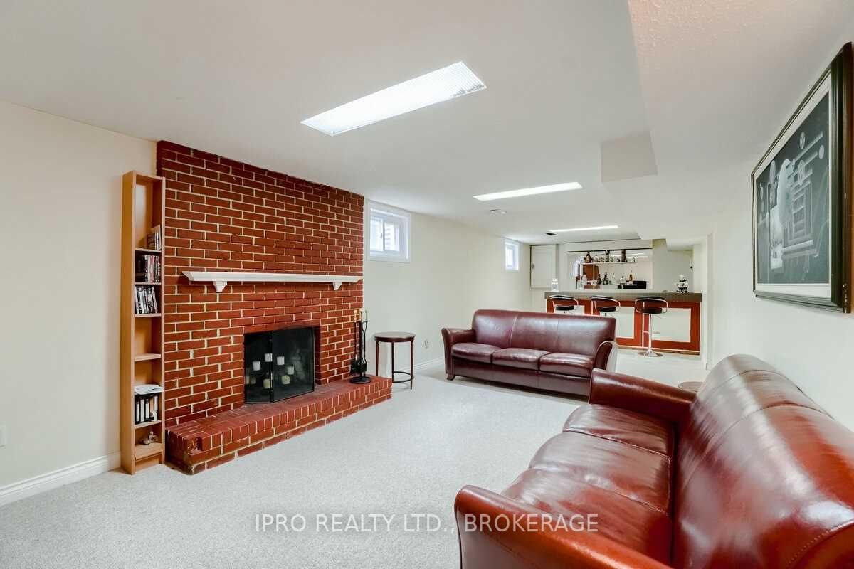 1236 Fleet Street