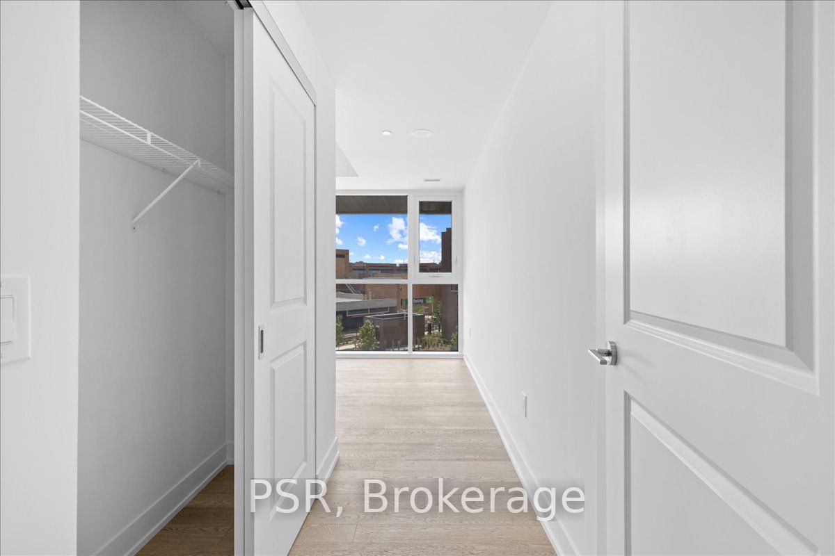 1063 Douglas Mccurdy Comm Circ, #208