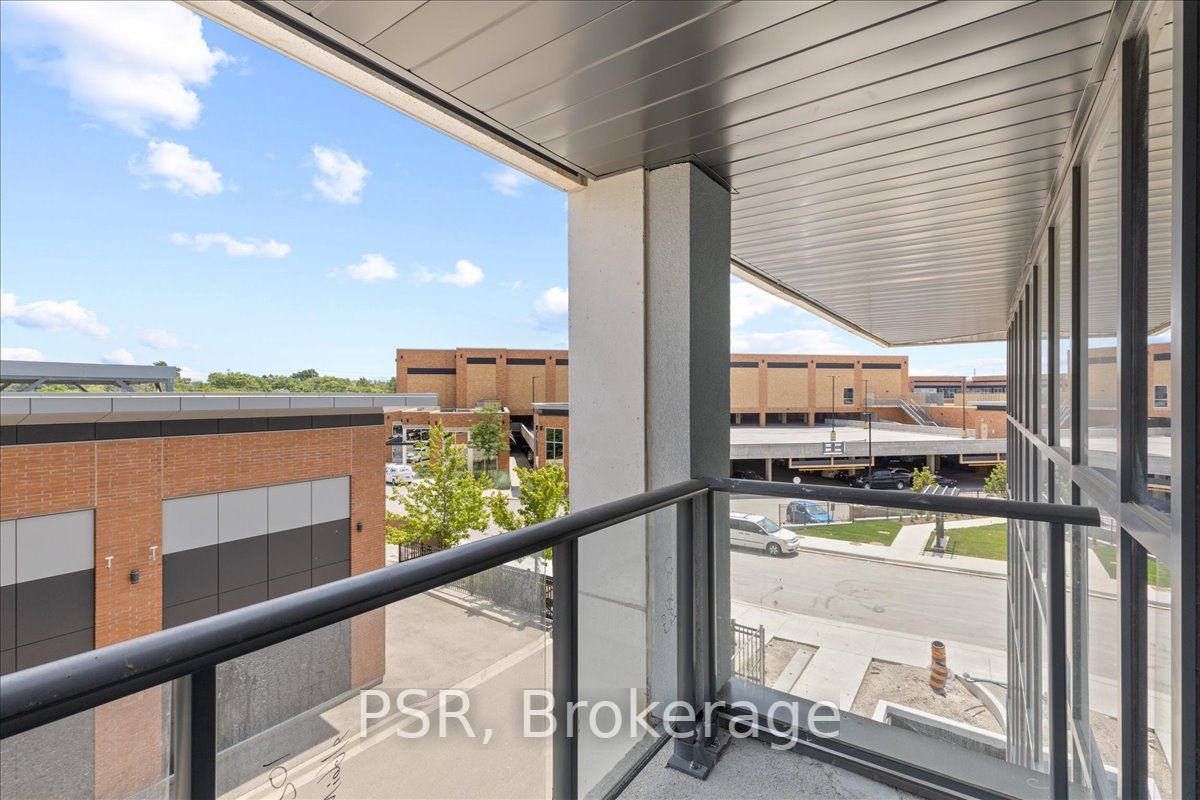 1063 Douglas Mccurdy Comm Circ, #208