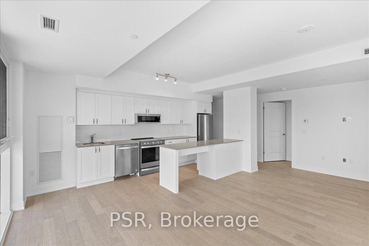 1063 Douglas Mccurdy Comm Circ, #208