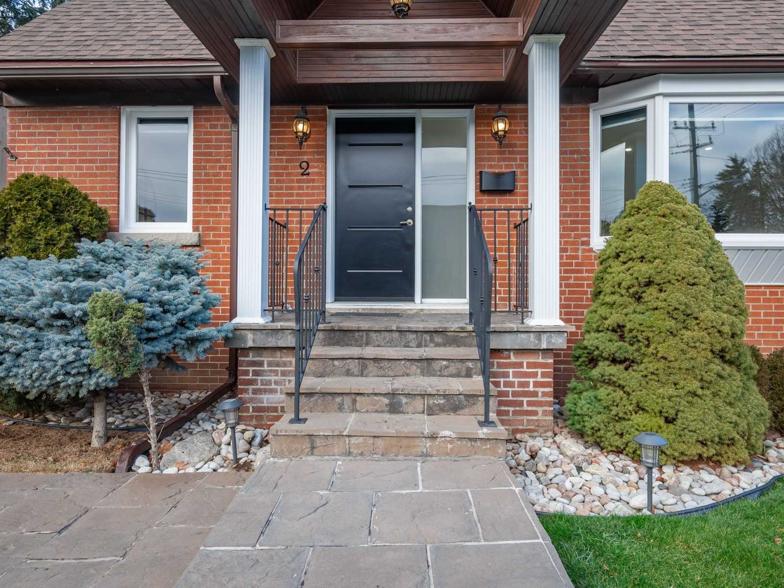 2 North Heights Rd