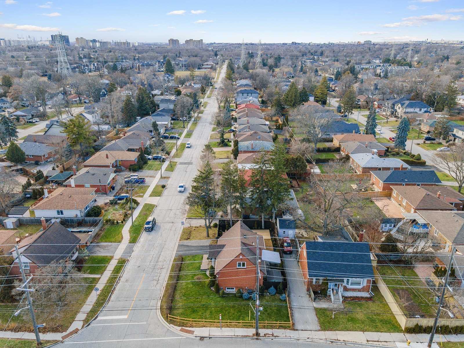 2 North Heights Rd