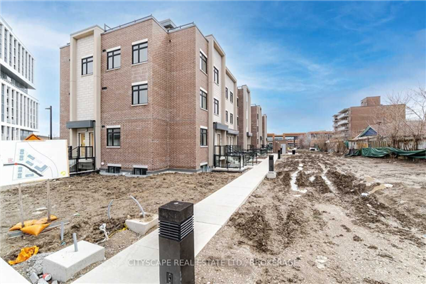 1070 Douglas Mccurdy Com, Mississauga