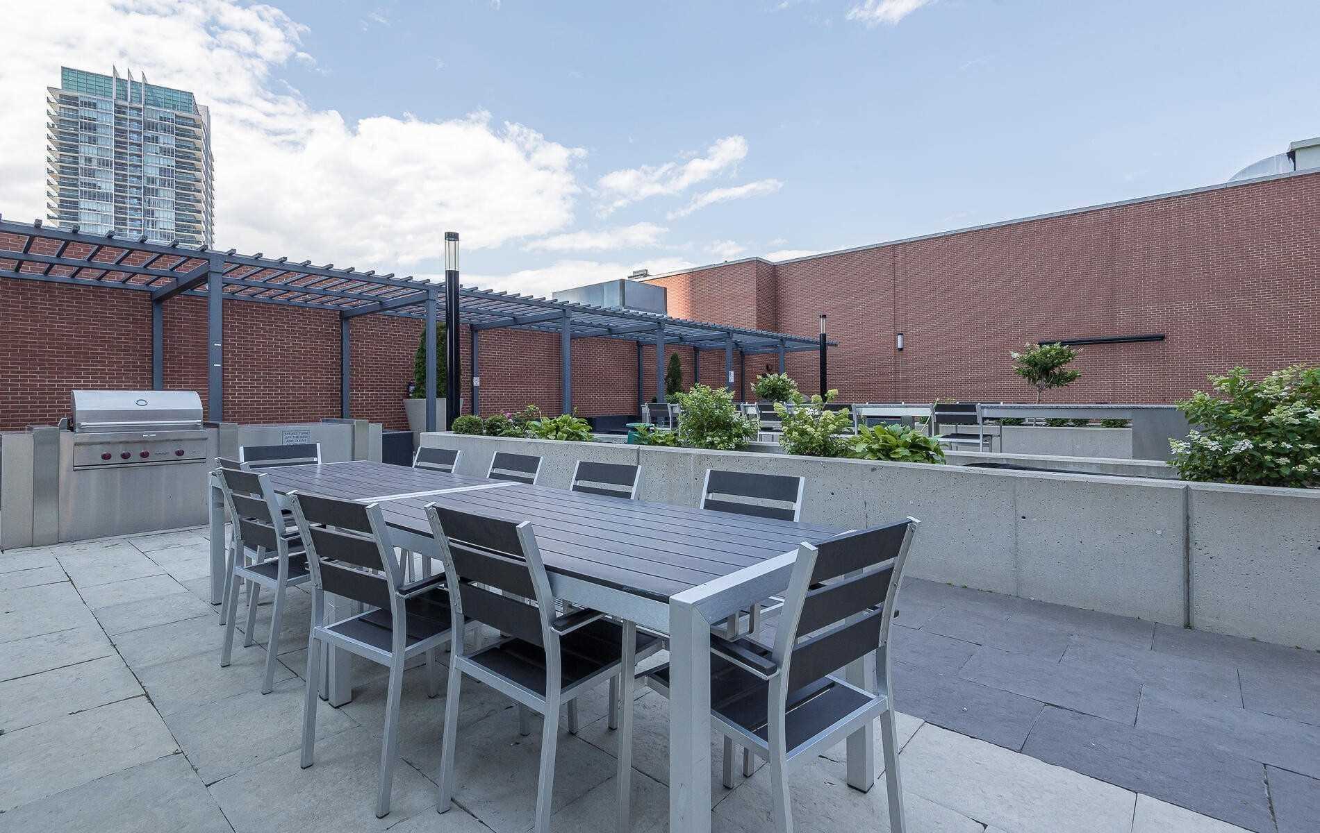 2200 Lake Shore Blvd W, #Ph02