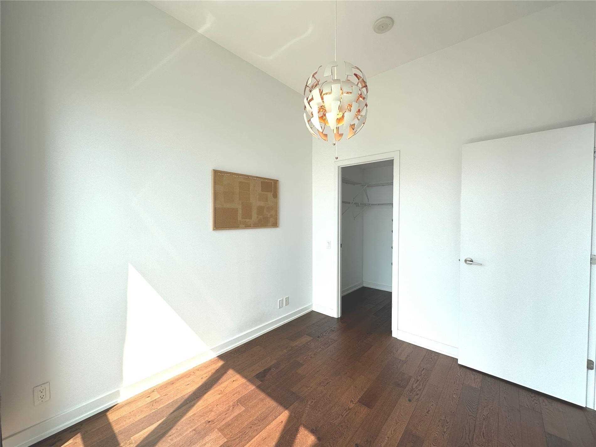 2200 Lake Shore Blvd W, #Ph02