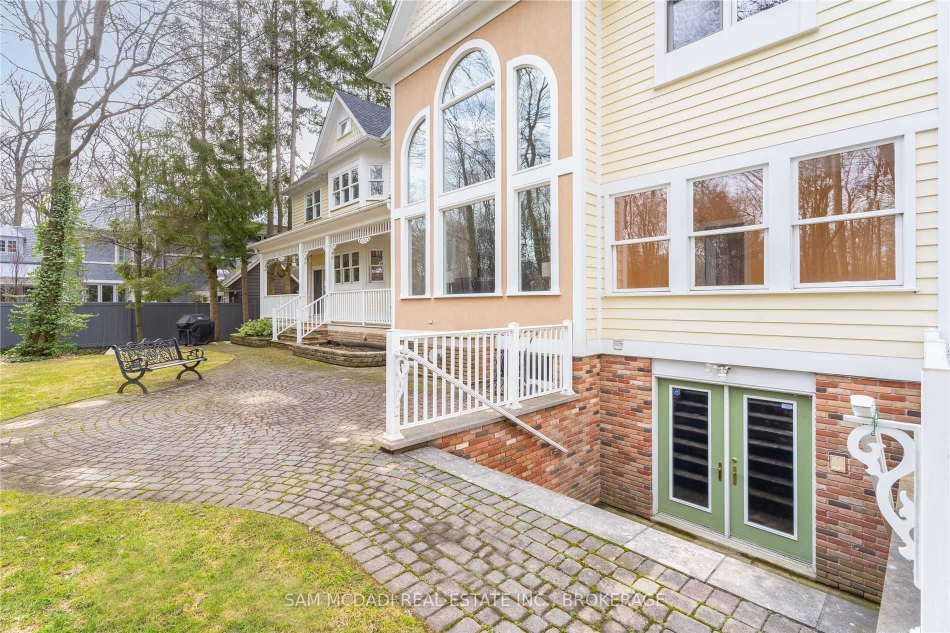 2177 Parker Dr