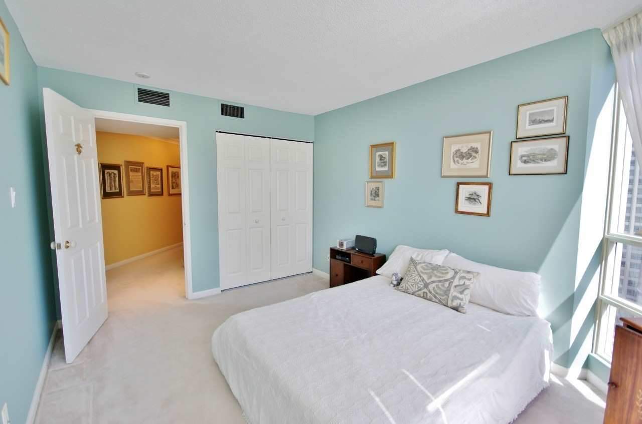 45 Kingsbridge Garden Circ, #1504