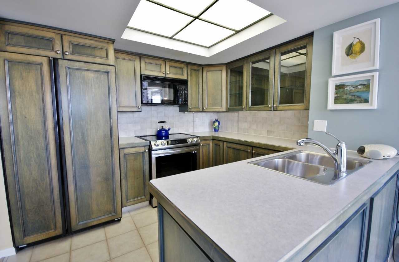 45 Kingsbridge Garden Circ, #1504